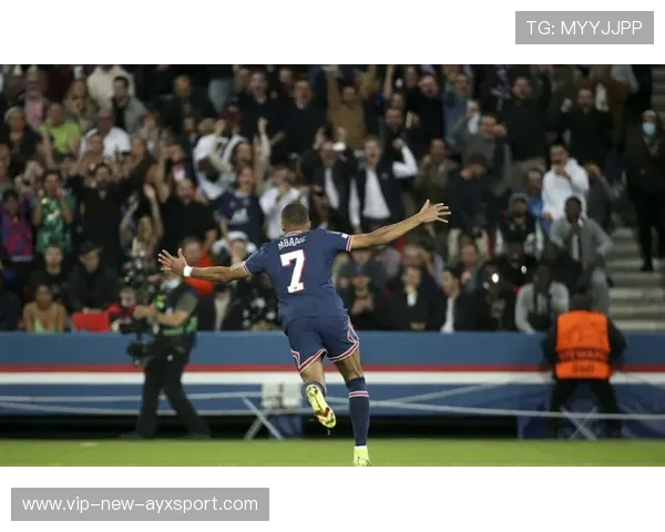 国际米兰追C罗式九号补强：打造全能锋线的终极梦想