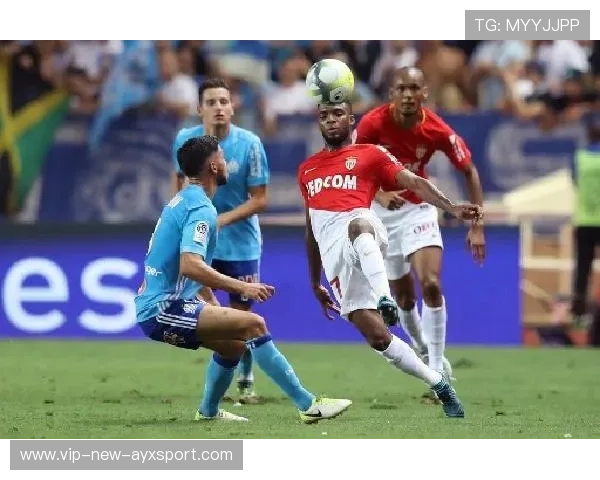 “阿仙奴与热刺:攻守大战,胜者谁属?” “阿仙奴与热刺:攻守大战,胜者谁属?”